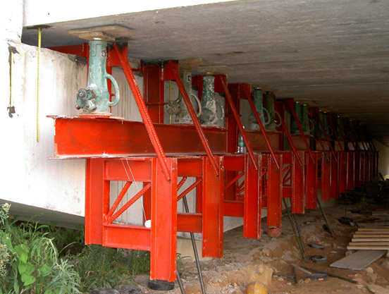 桥梁加固施工方案